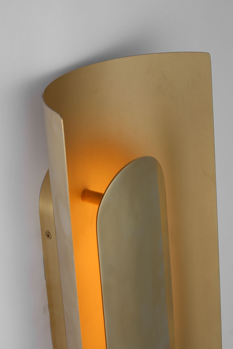 Shielded Medium Sconce