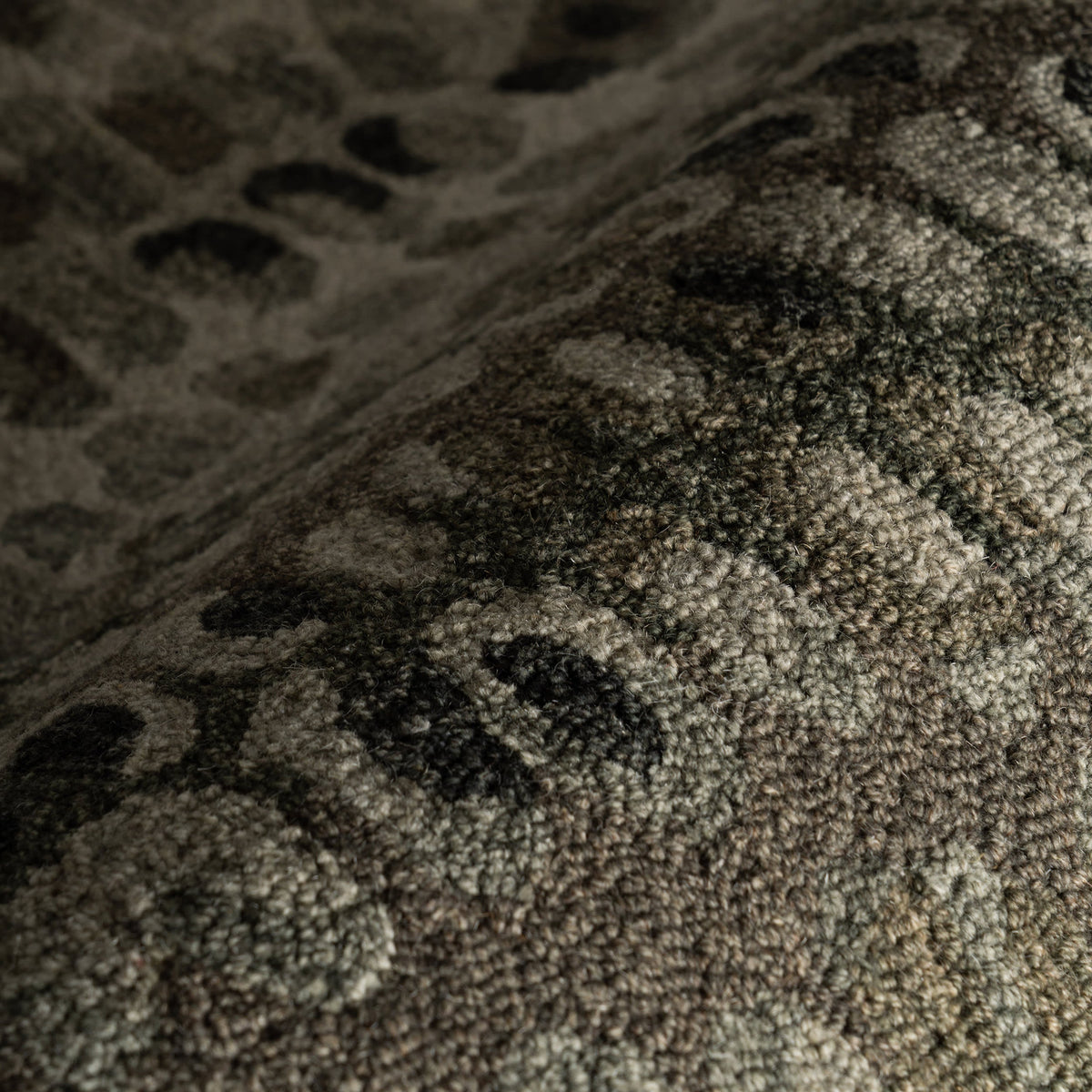 Dash & Albert Paint Chip Hand Micro Hooked Wool Rug in Forest, photo 7