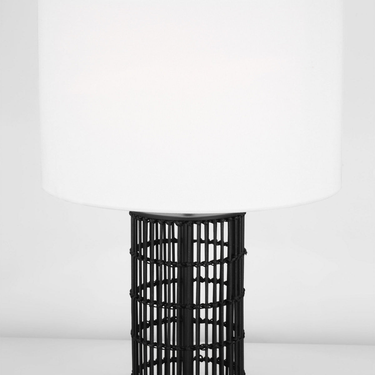 Elio Table Lamp