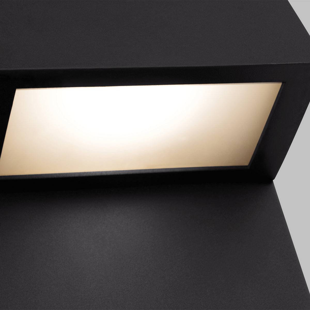 Rocha Medium Wall Lantern
