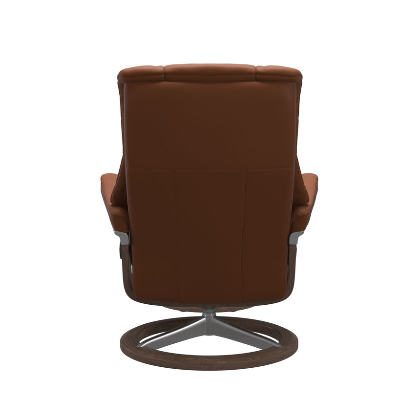 Mayfair Recliner - Signature Base - Paloma New cognac - Walnut Wood