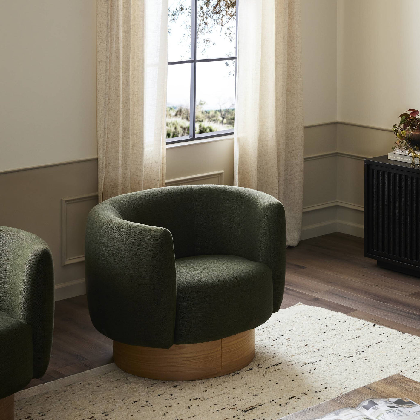 Calista Swivel Chair