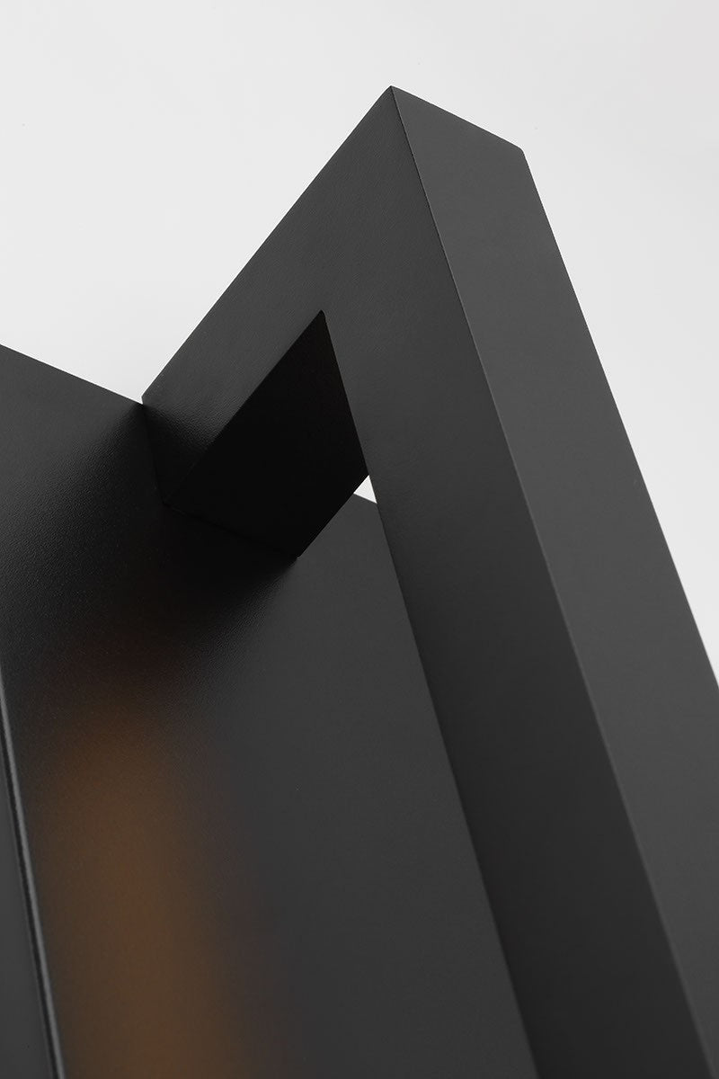 Stagger Small Wall