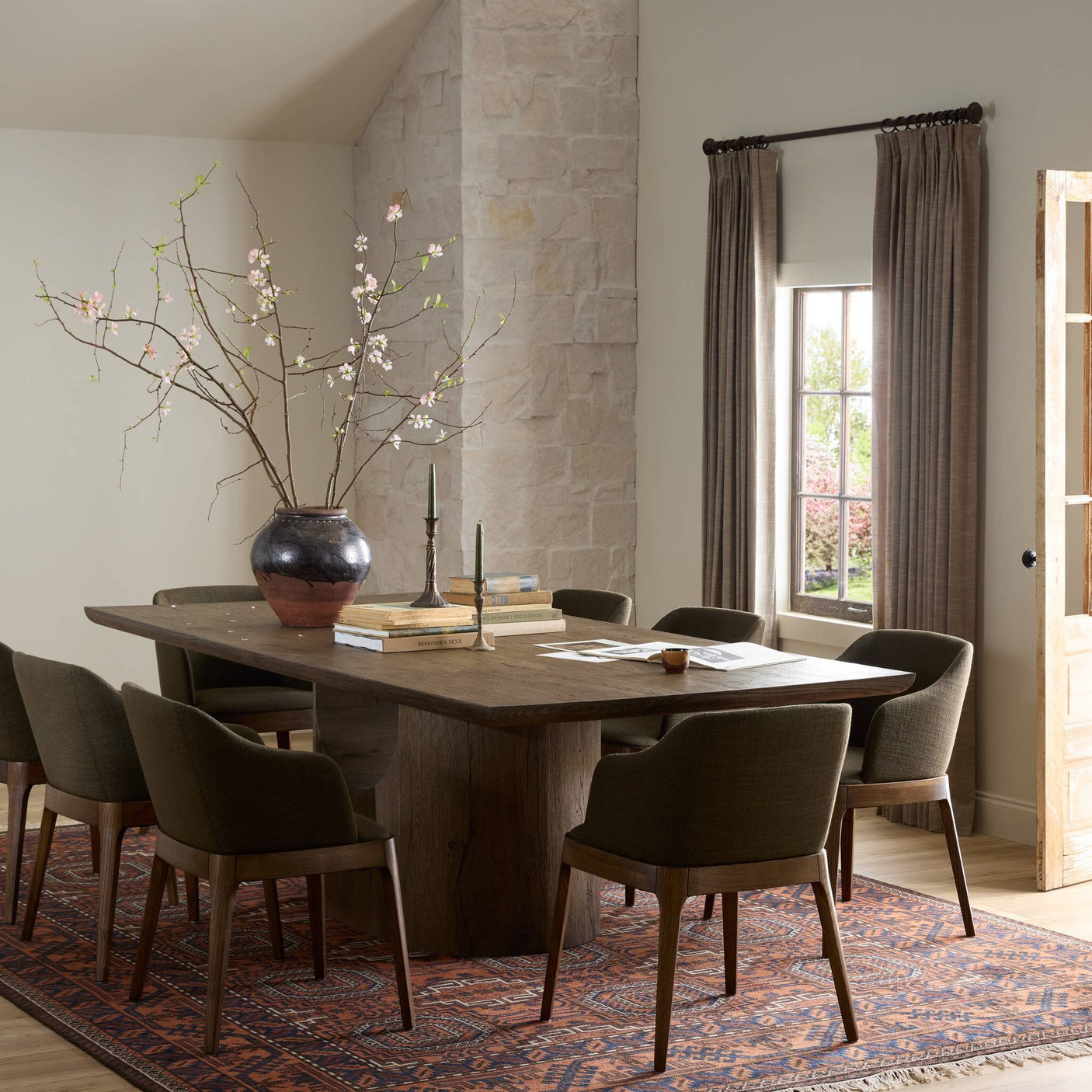 Bevie Dining Table
