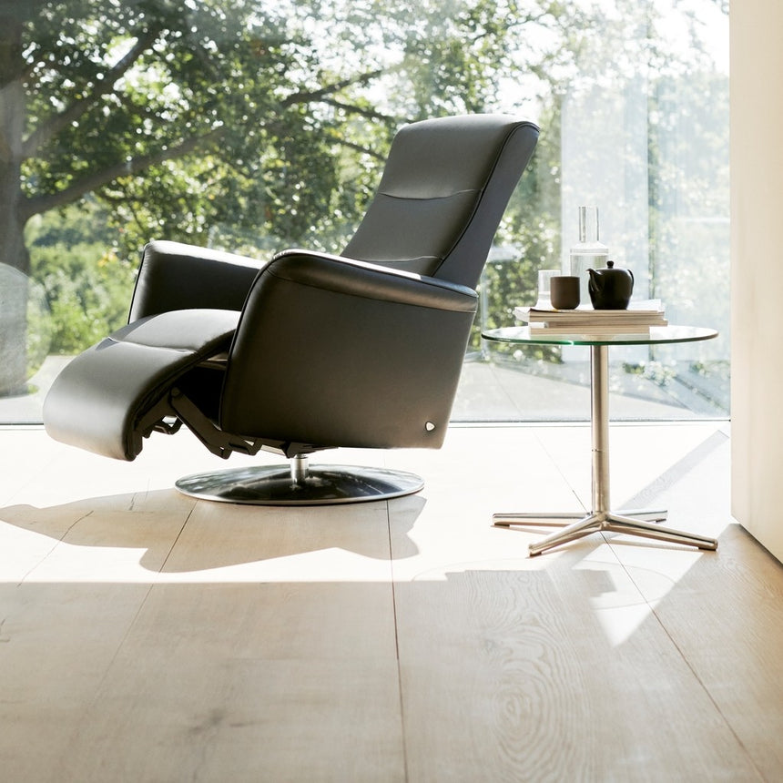 Stressless Mike Recliner Wood Base, room setting, shown in Paloma Black, Moon base all-groups