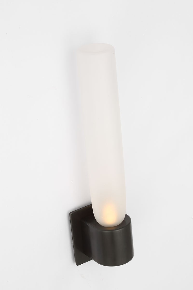 Volver Medium Single Sconce