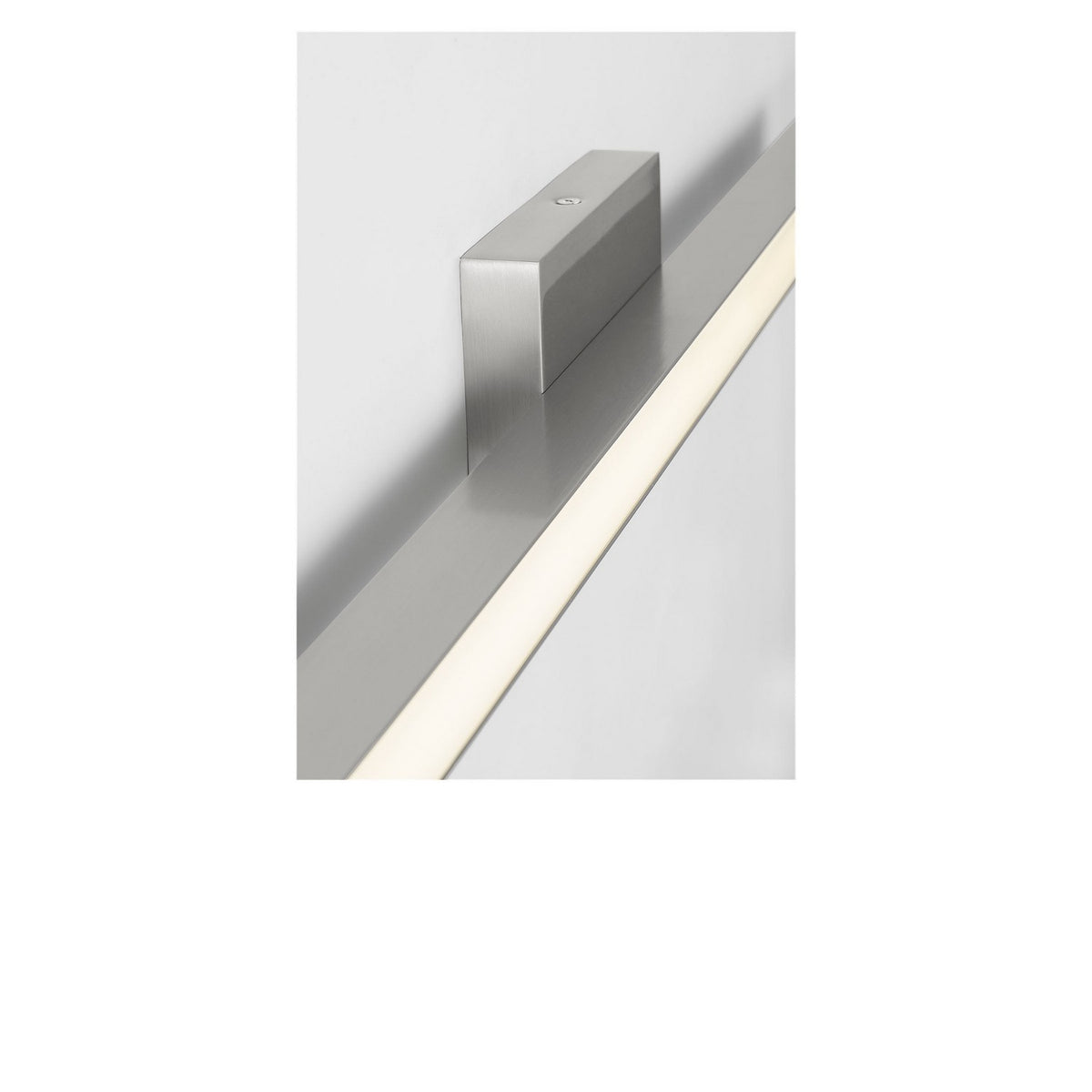 Marque 30 Led Vanity