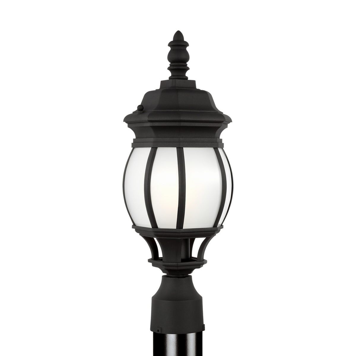 Wynfield Small Post Lantern — Clear Beveled