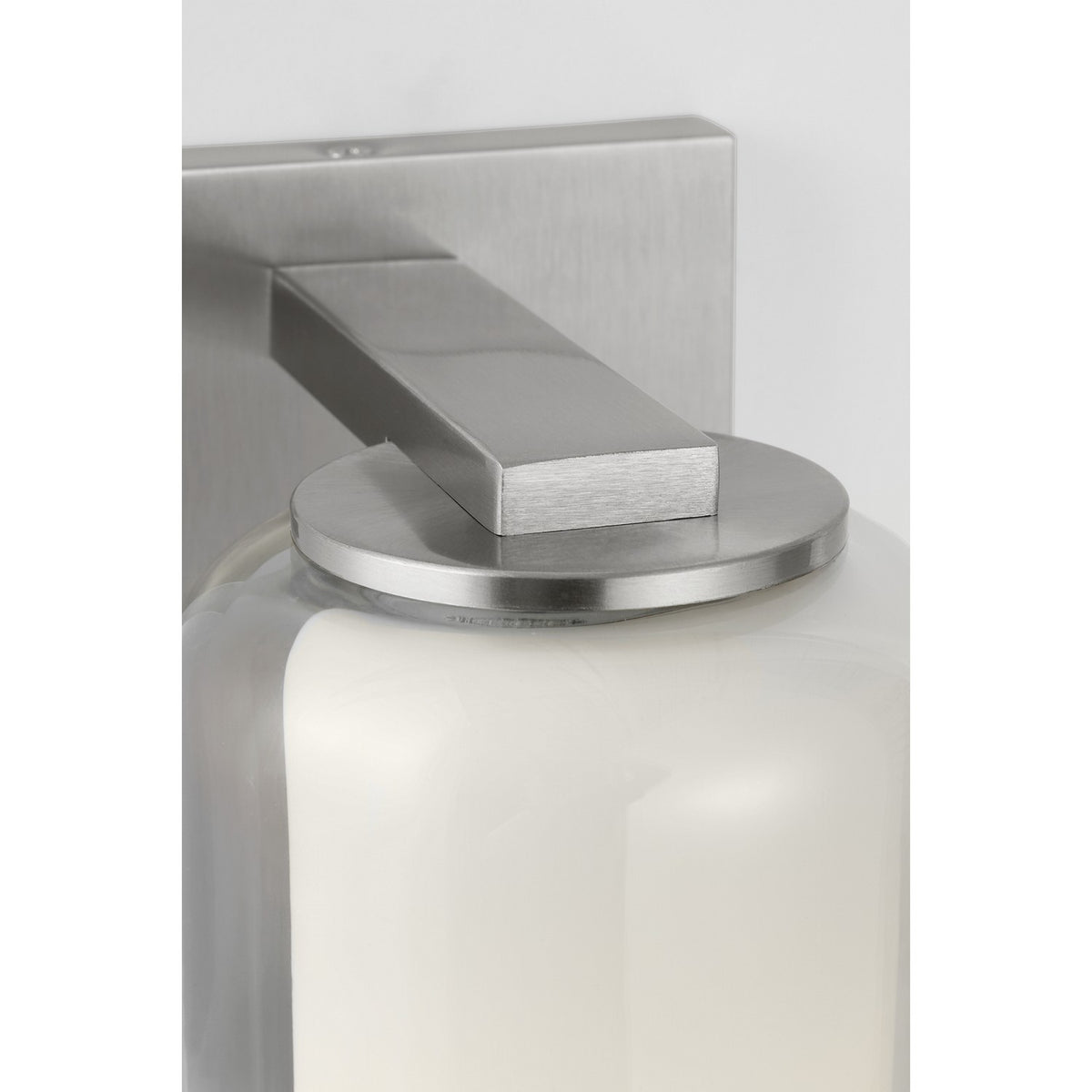 Holden 7" Sconce
