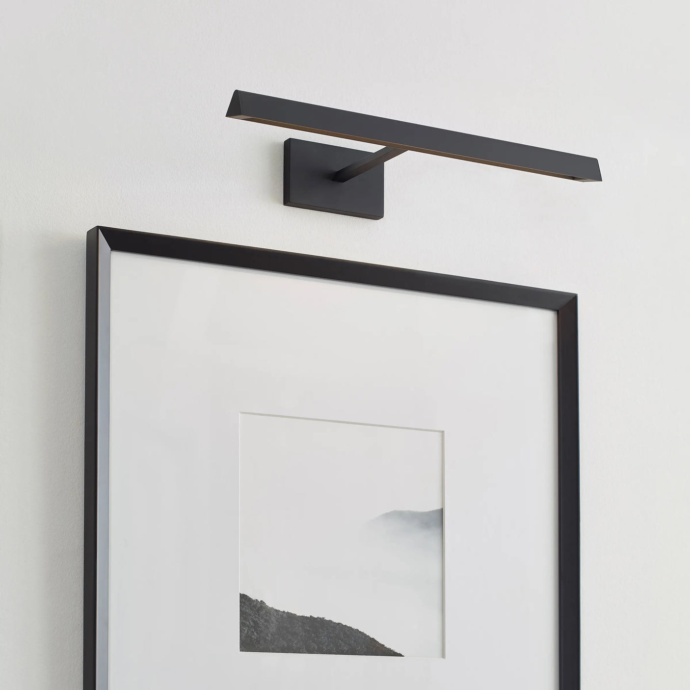 Dessau 18" Picture Light