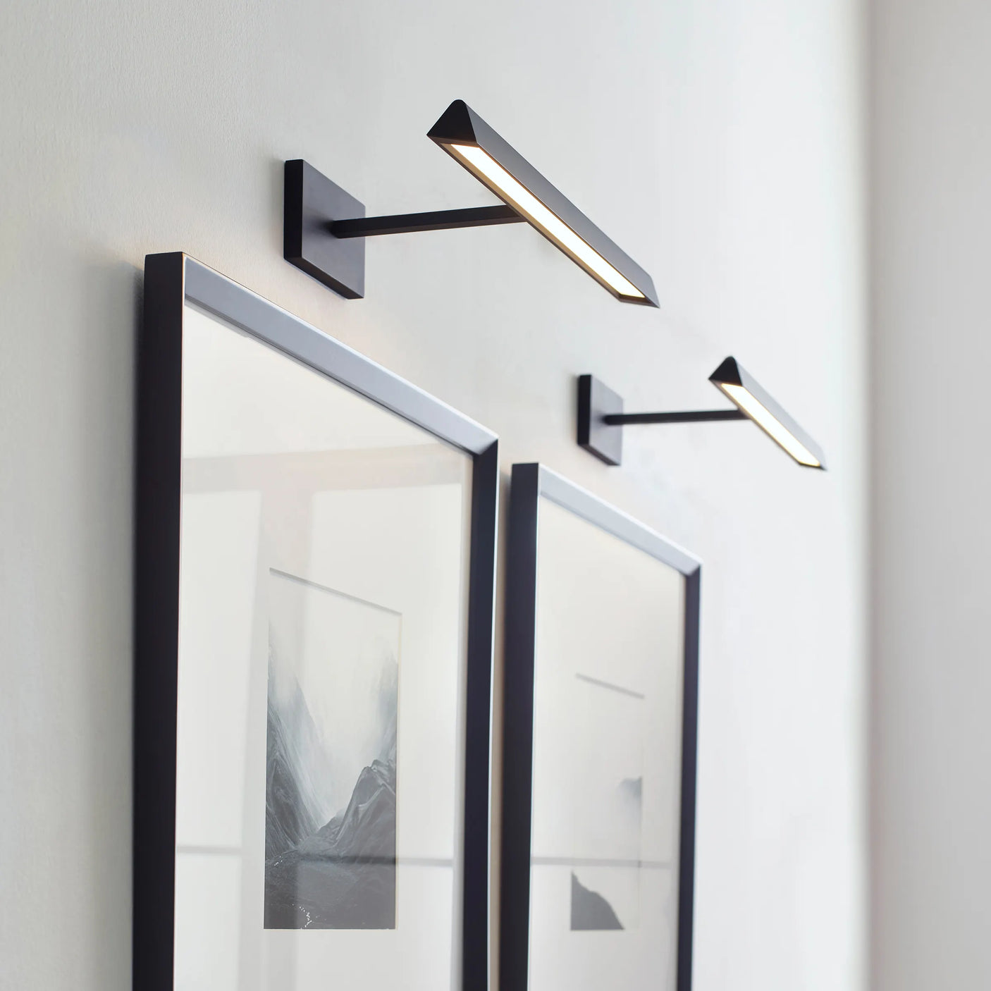 Dessau 18" Picture Light