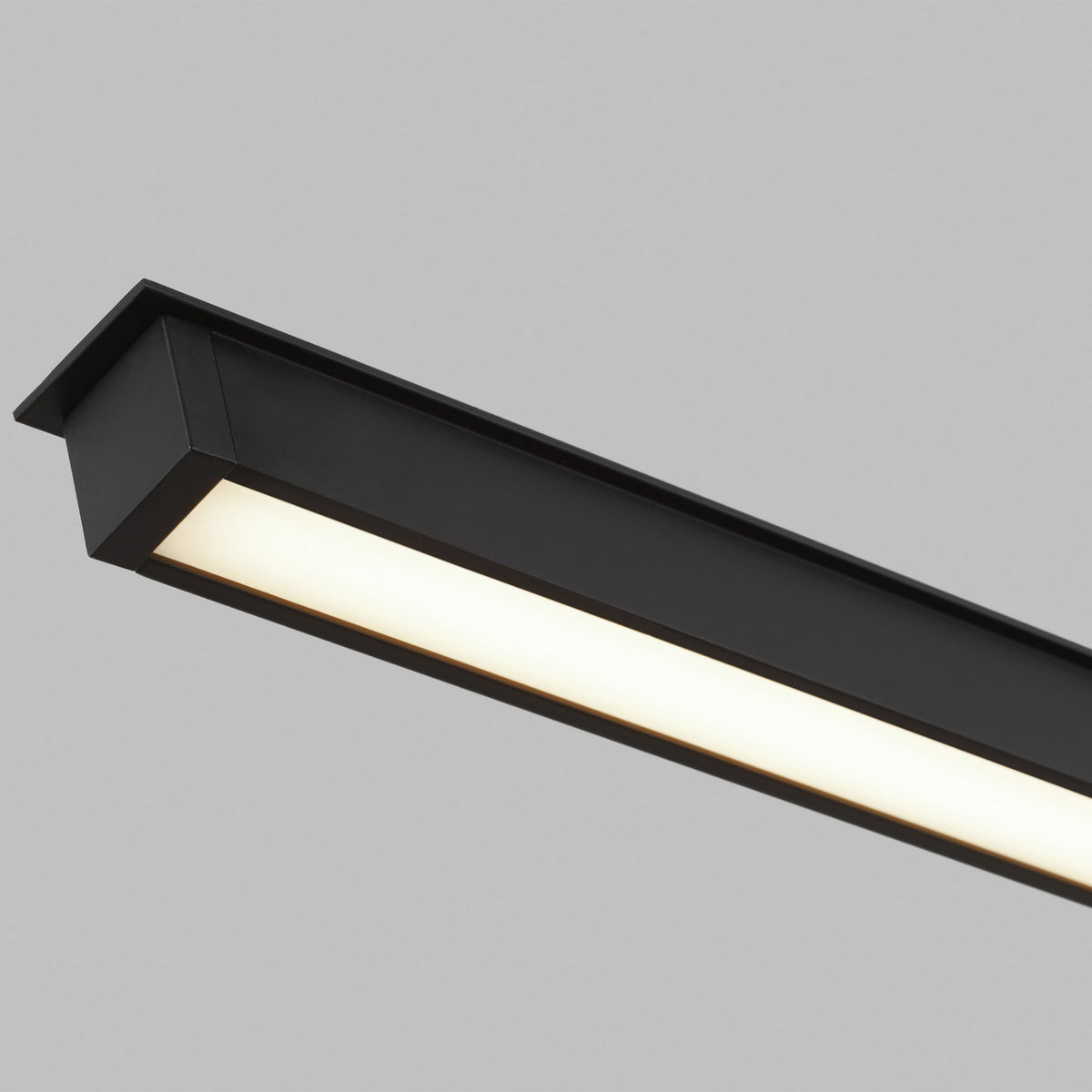 Stagger 48 Linear Suspension