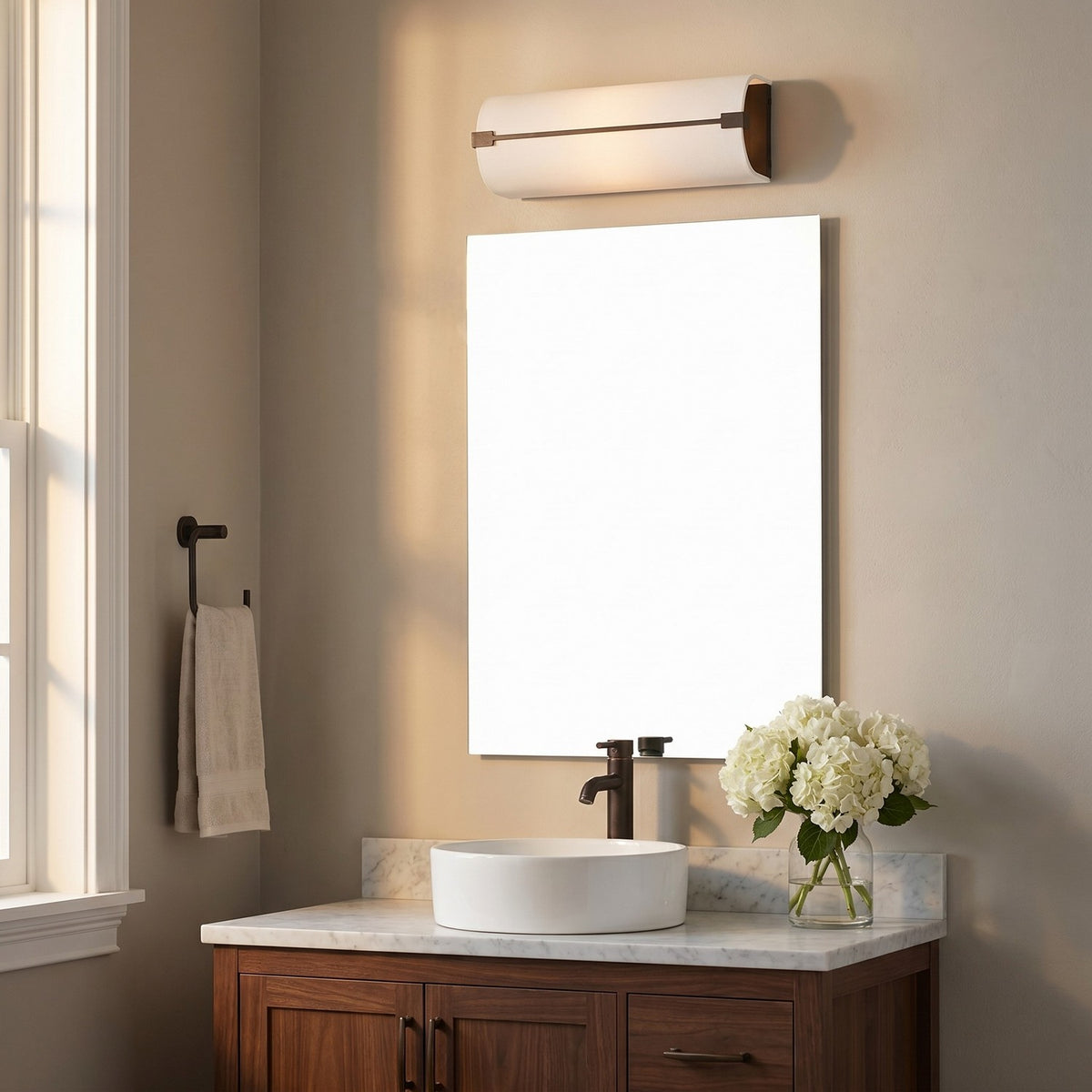 Bergen Medium Sconce