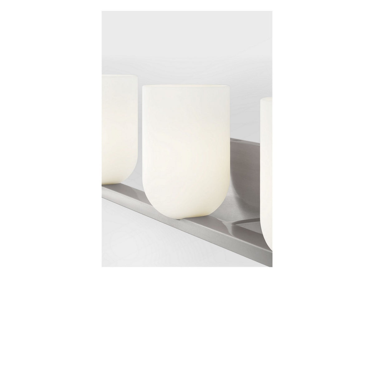 Neblina Three Light Vanity
