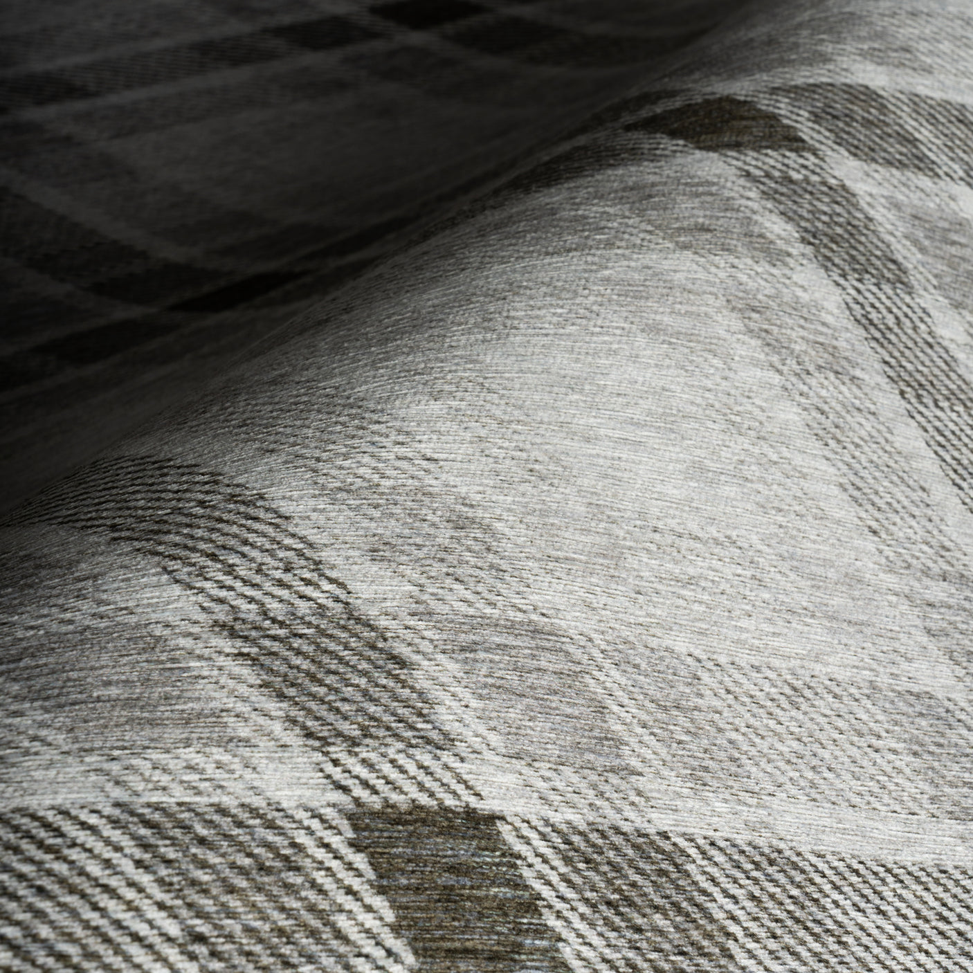 Andri Modern Plaid Machine Washable Rug