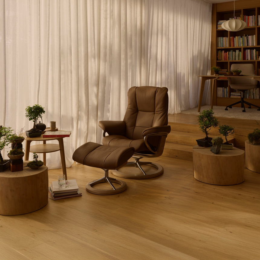 Stressless Mayfair Recliner Classic Base, room setting, shown in Velaro Dark Caramel, Signature base all-groups