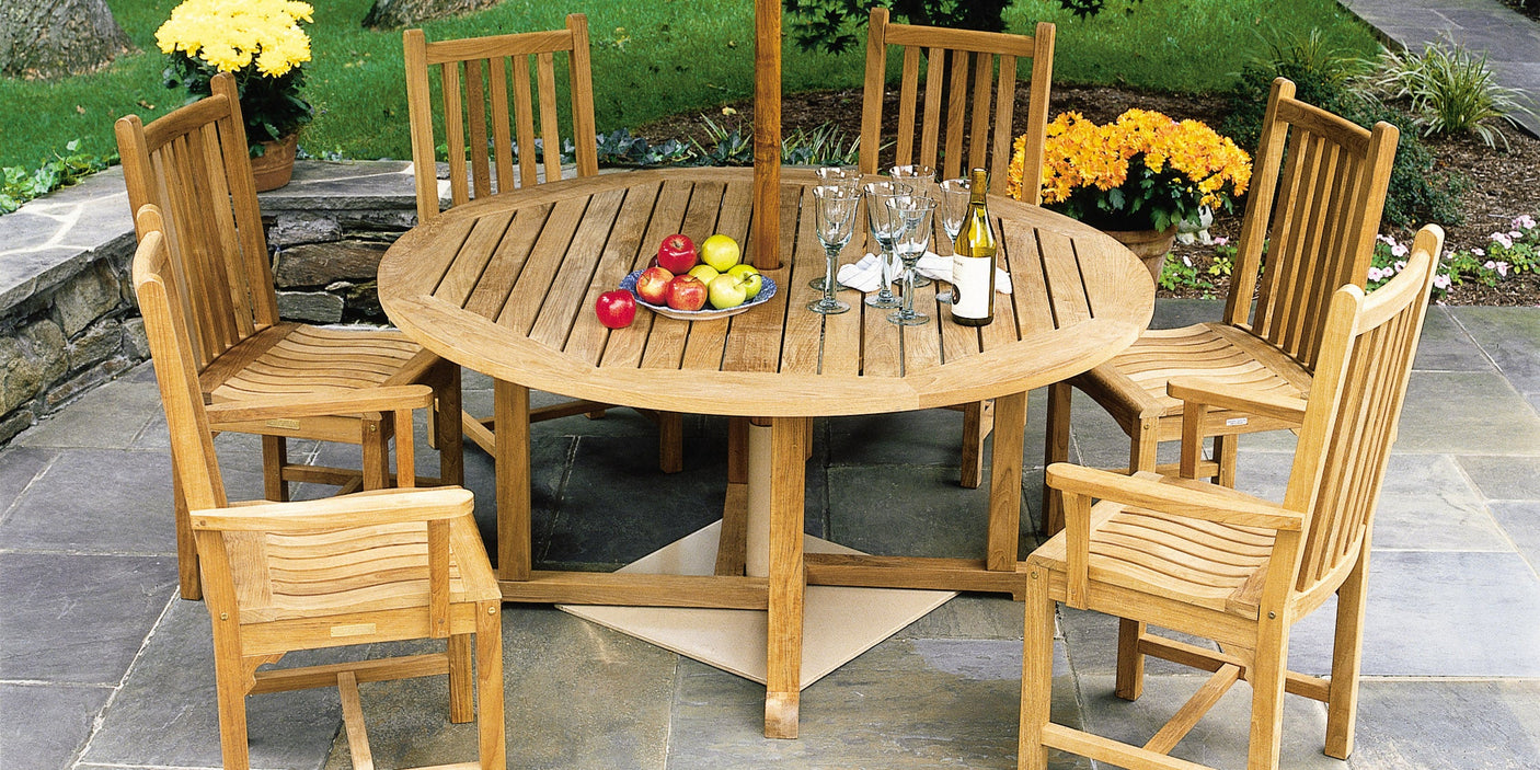 Classic Outdoor Furniture Set