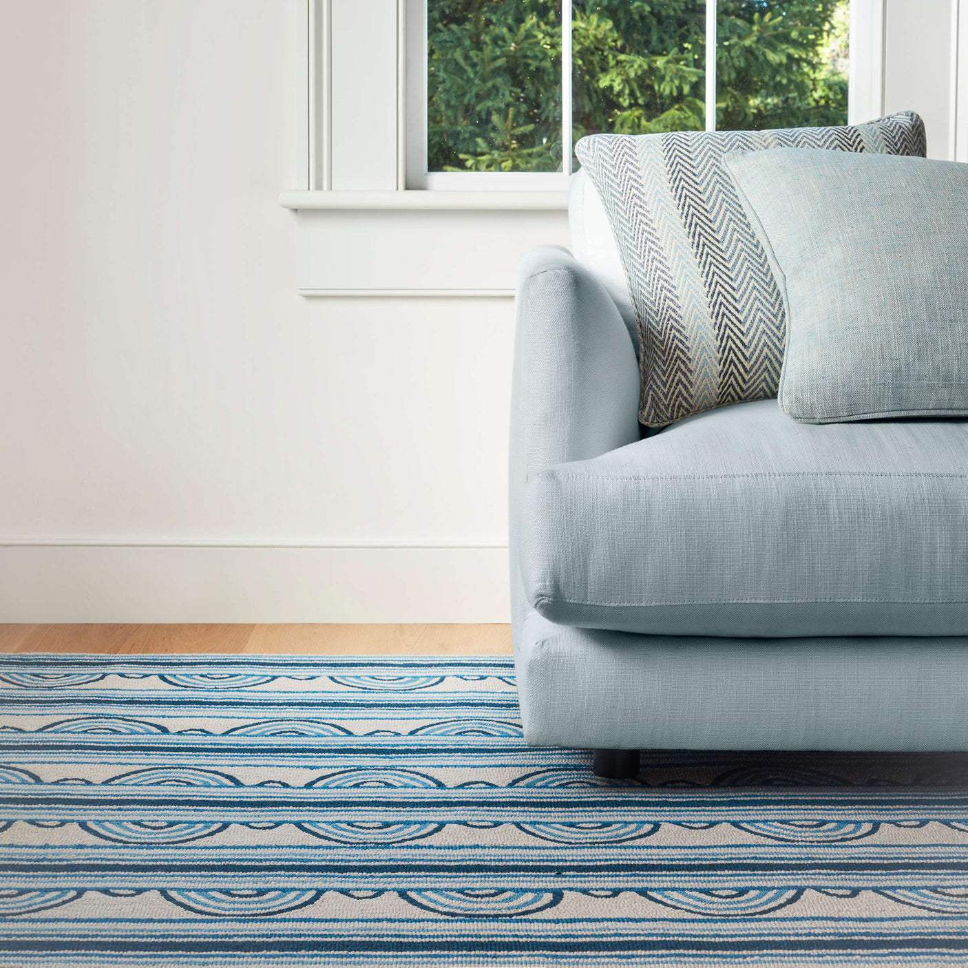 Button Hand Micro Hooked Wool Rug