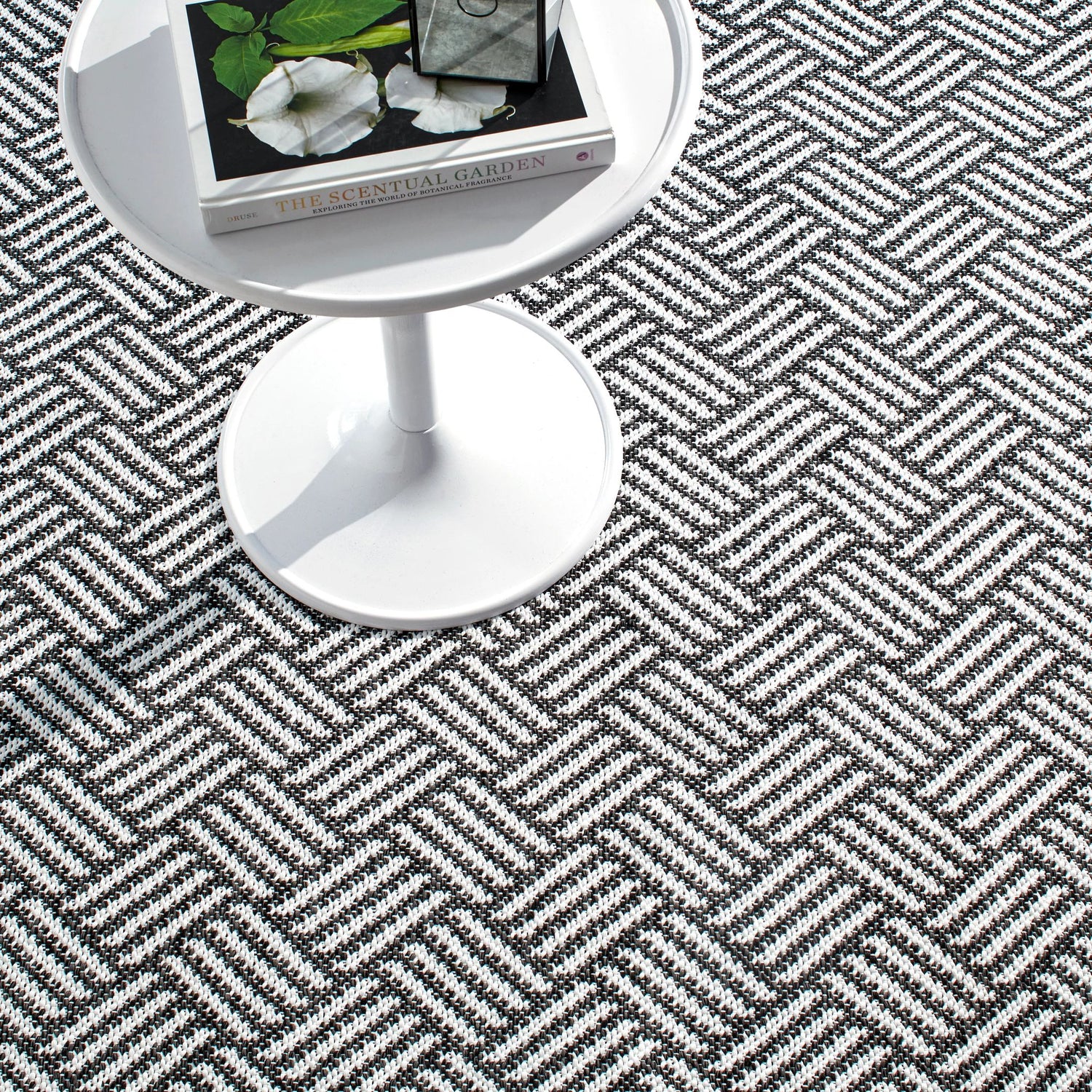 Crisscross Handwoven Indoor/Outdoor Rug