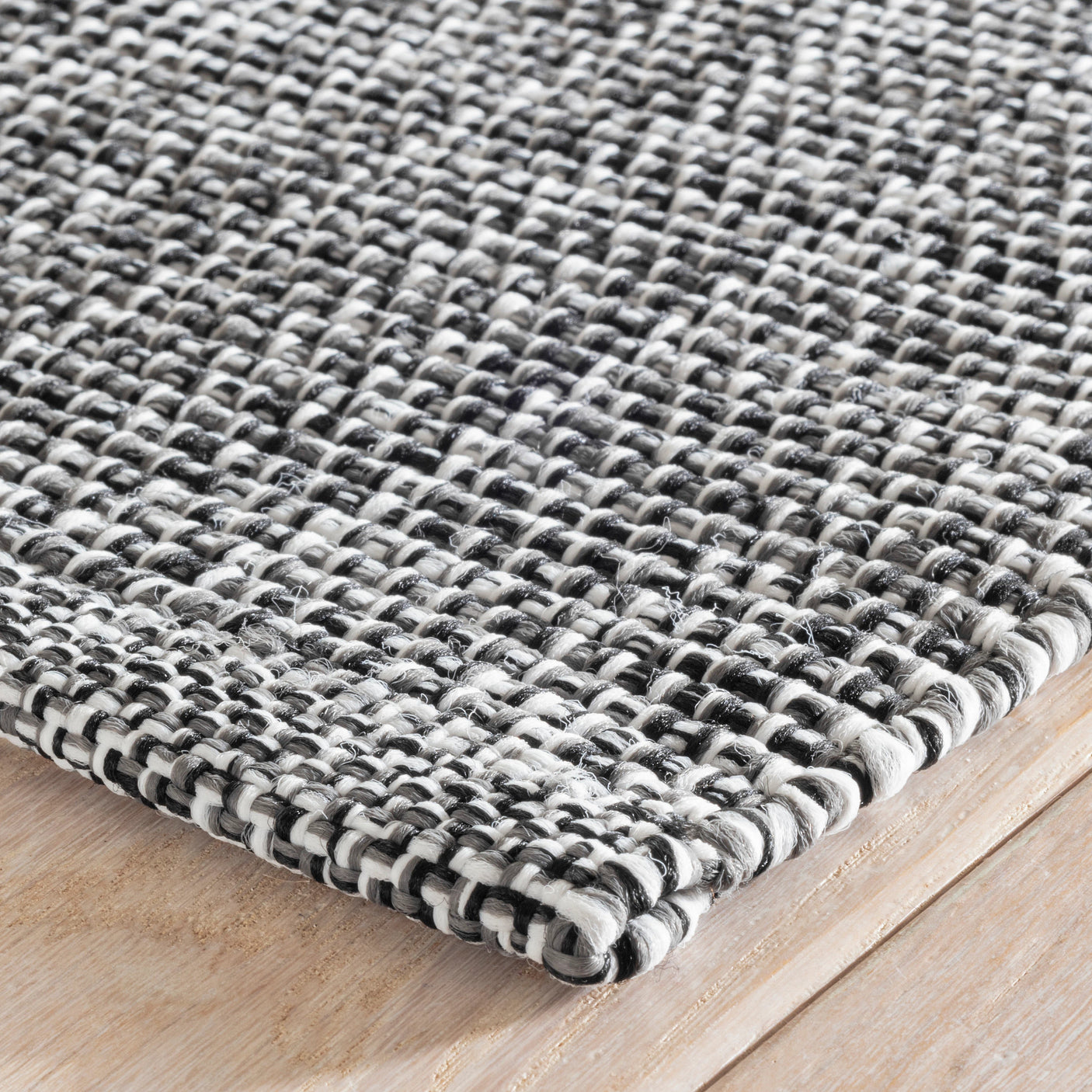 Fusion Handwoven Indoor/Outdoor Rug