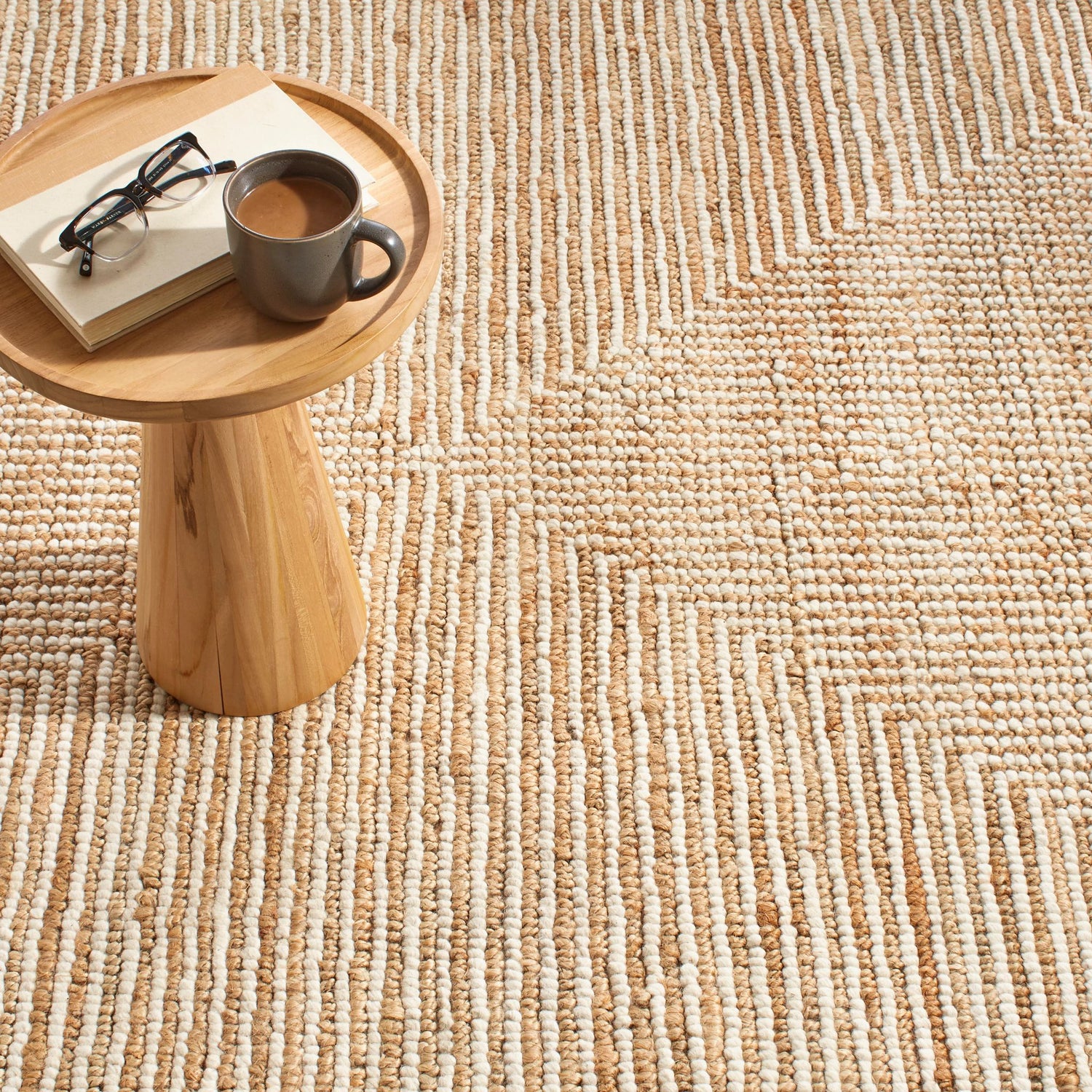 Kelan Handwoven Jute Rug