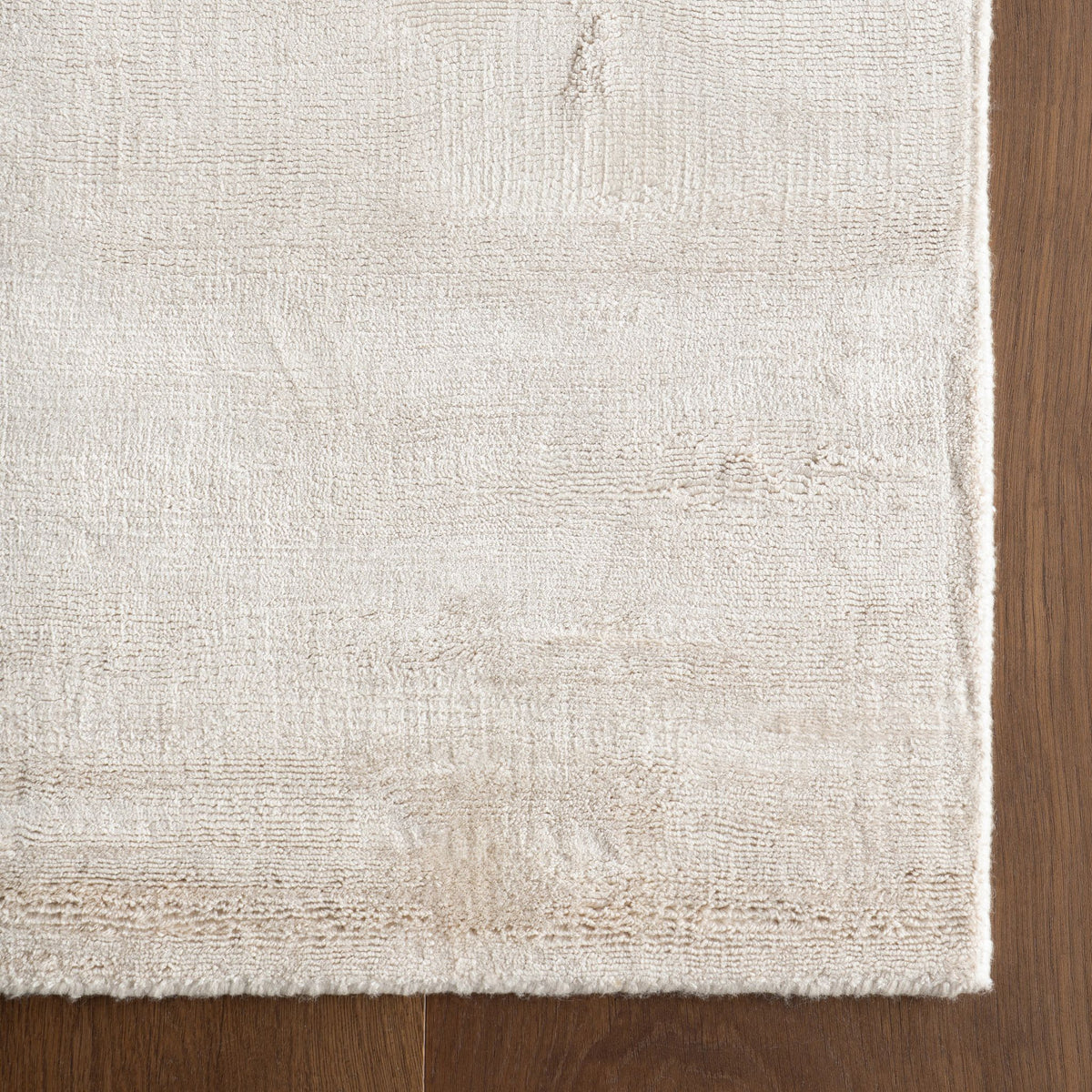 Alva Hand Loom Knotted Viscose Rug