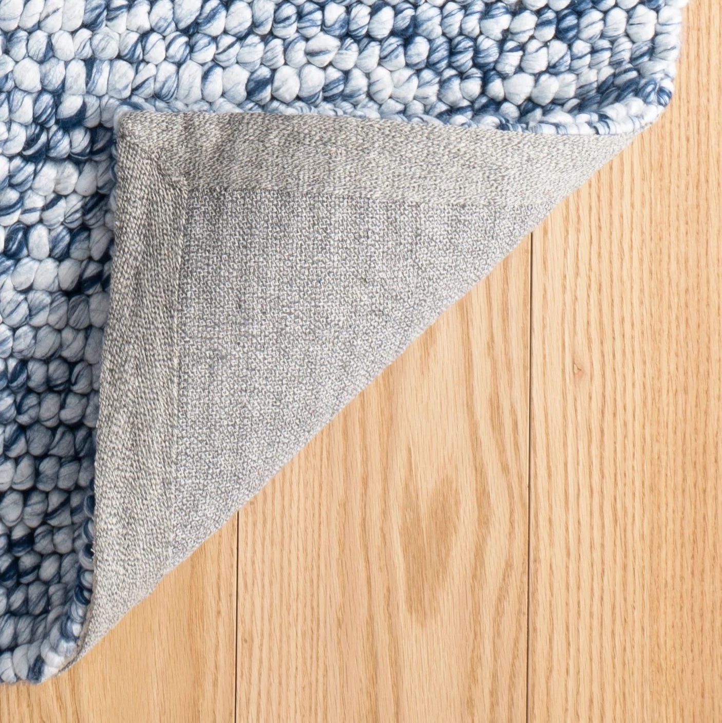 Niels Handwoven Wool/Viscose Rug