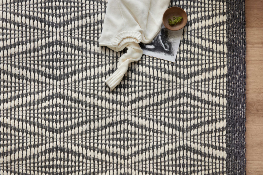 Kenzie Rug 01 | Ivory / Charcoal