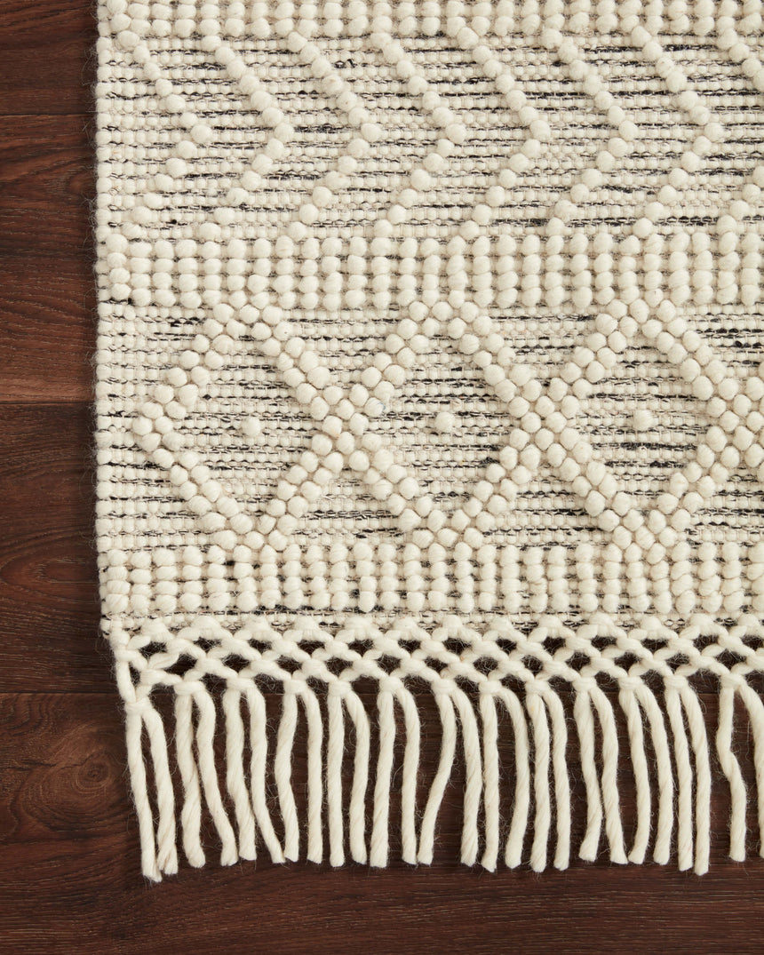 Noelle Rug 02 | Ivory / Black