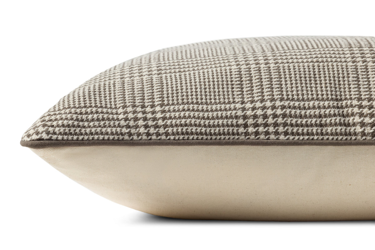 Navarro Pillow