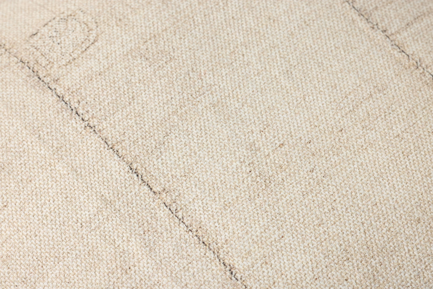 Ivory Pouf | LPF0043
