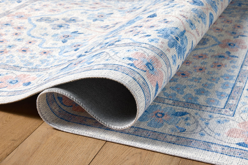 Palais Rug 02 | Snow / Sky