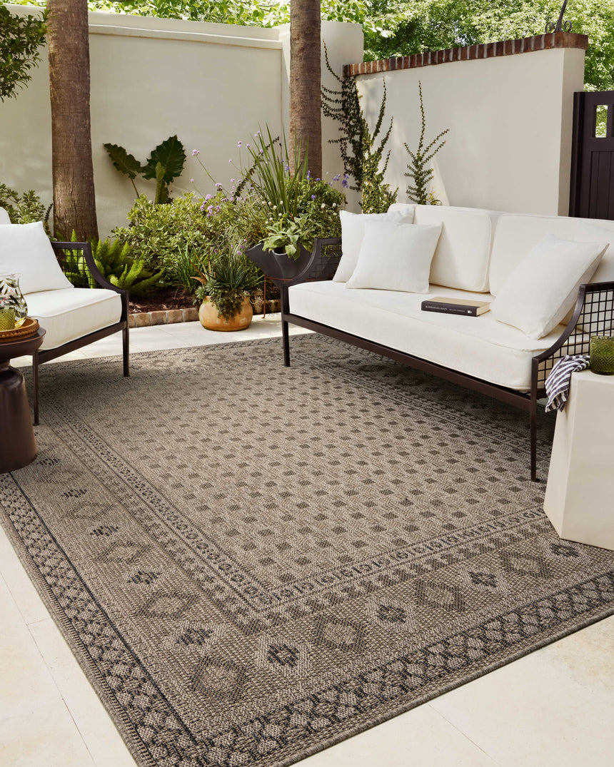 Providence Rug 07 | Dove / Charcoal