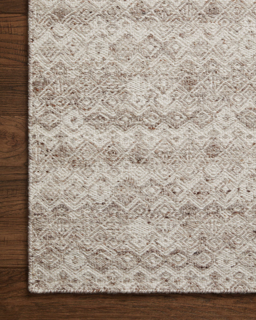 Raven Rug 03 | Dove / Ivory