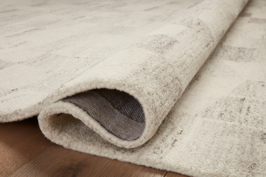 Rocky Rug 01 | Ivory / Silver