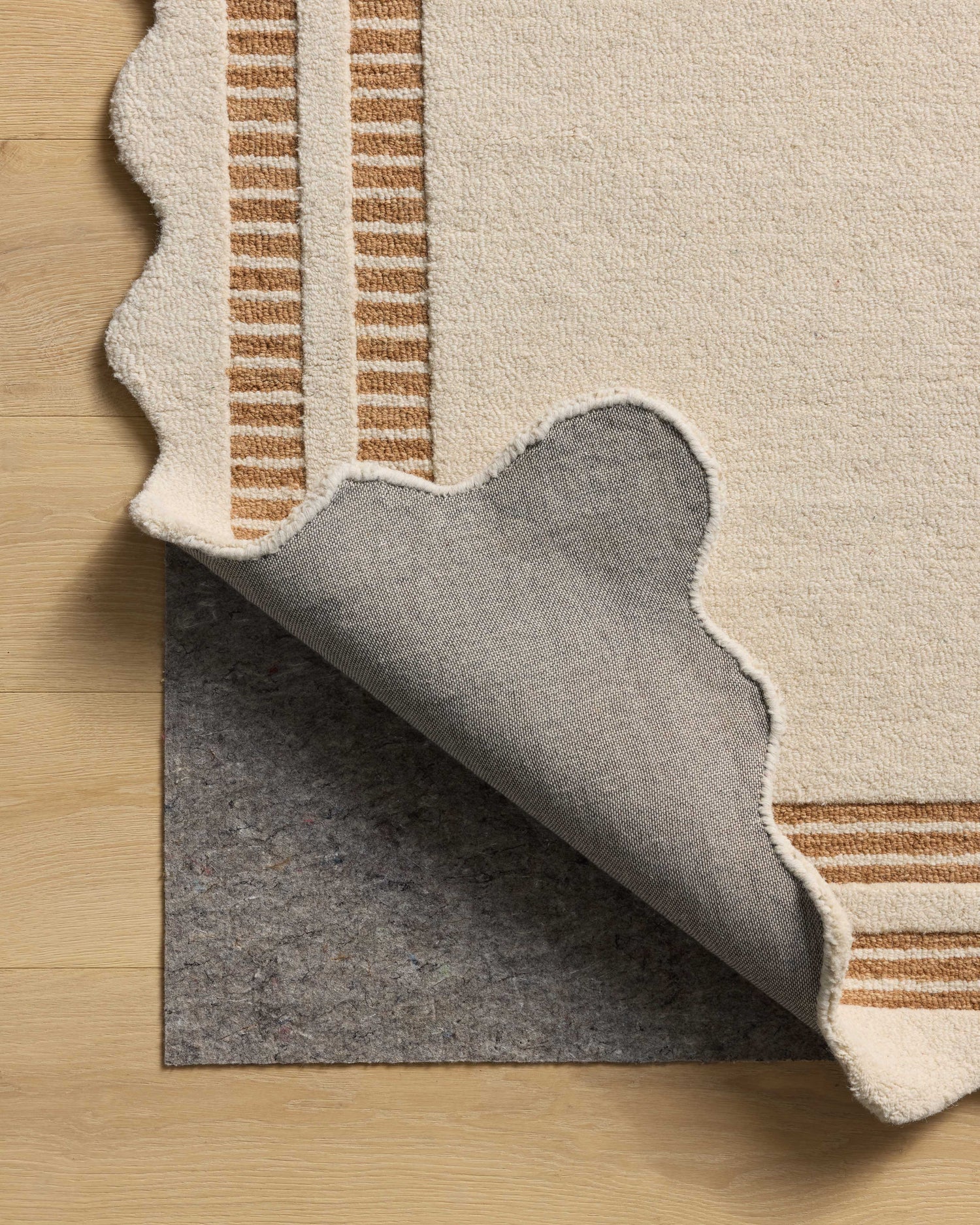 Scottie Rug 01 | Ivory / Rust