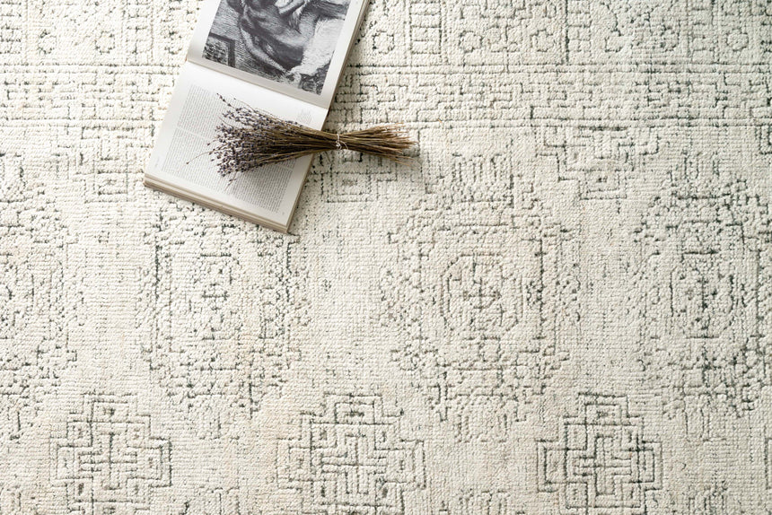Vestige Rug 01 | White / Stone