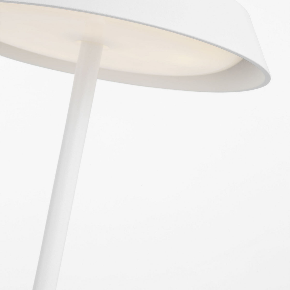 Tepa Accent Rechargeable Table Lamp