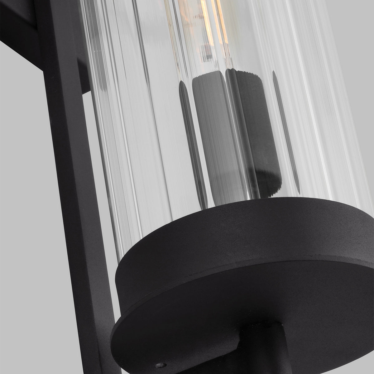 Alcona XL Wall Lantern