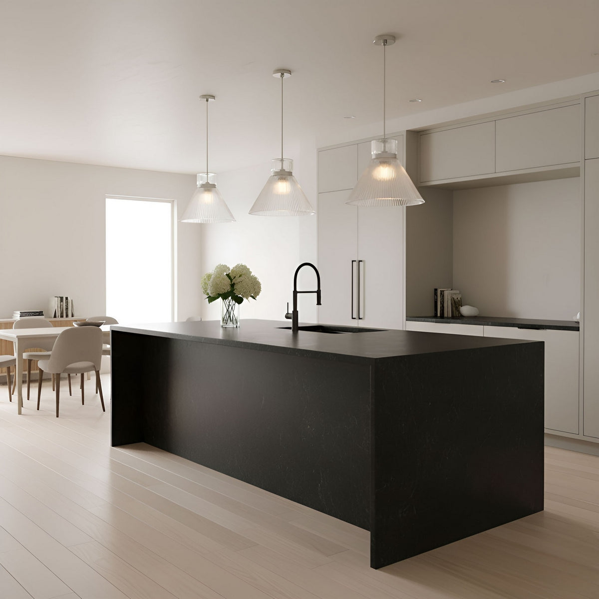 Liouet Large Pendant