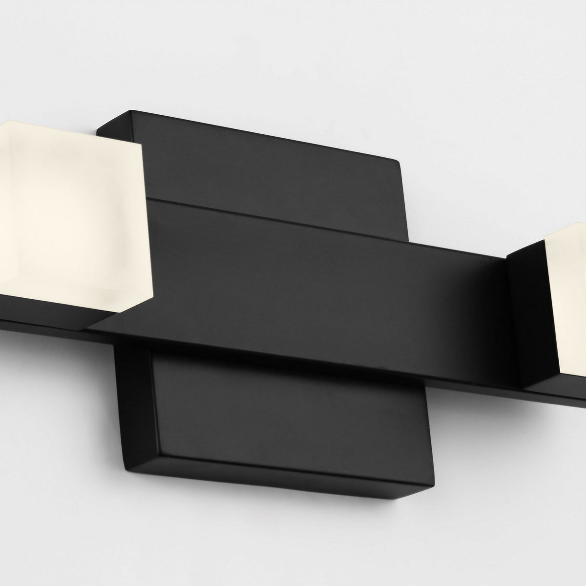 LED Vanity — 587 lm