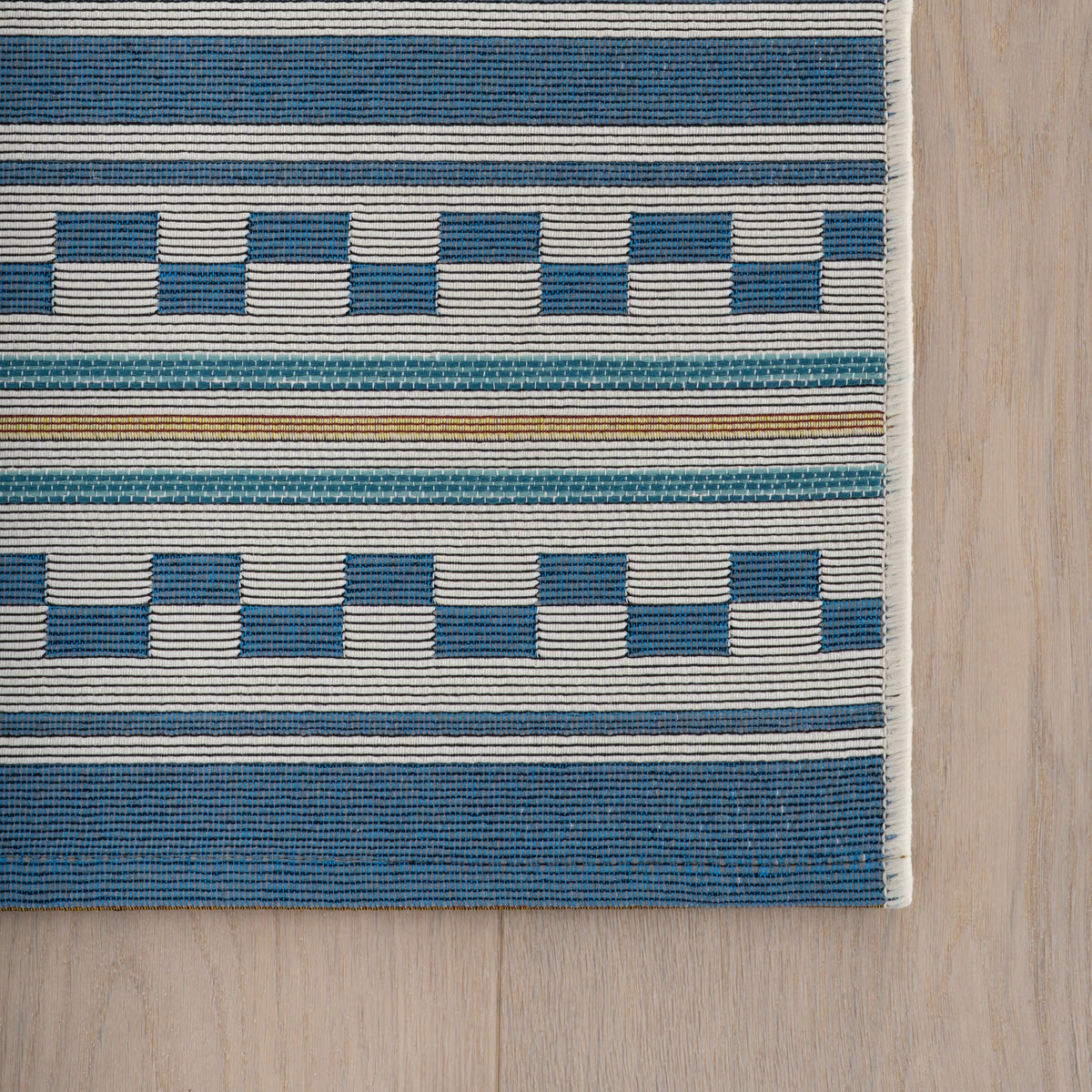 Dash & Albert Caldera Modern Checkered Indoor/Outdoor Rug in Blue, photo 6