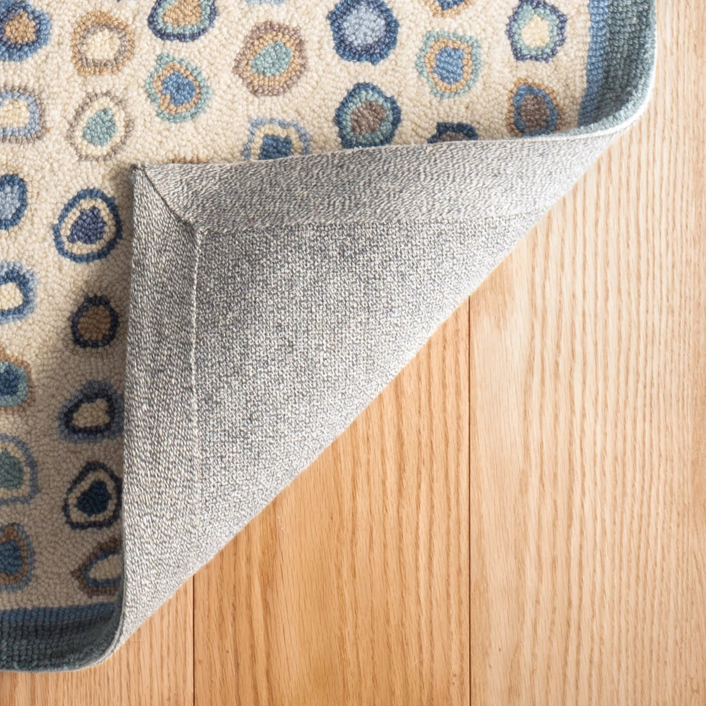 Cat's Paw Hand Micro Hooked Wool Rug