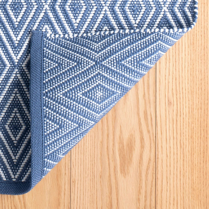 Diamond Handwoven Indoor/Outdoor Rug