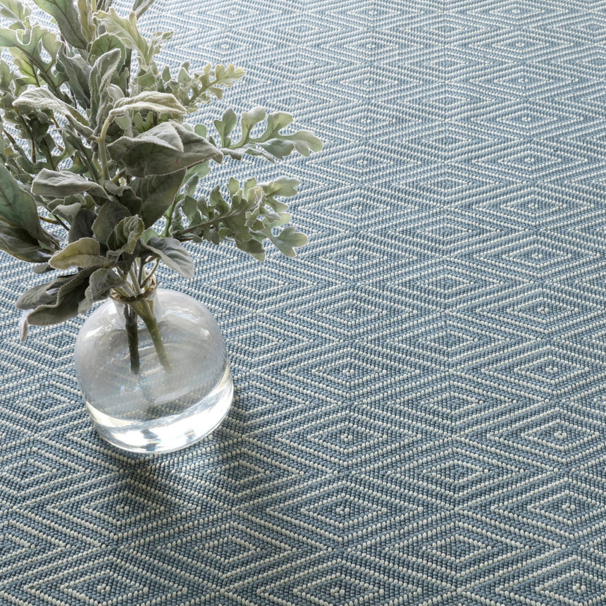 Diamond Handwoven Indoor/Outdoor Rug