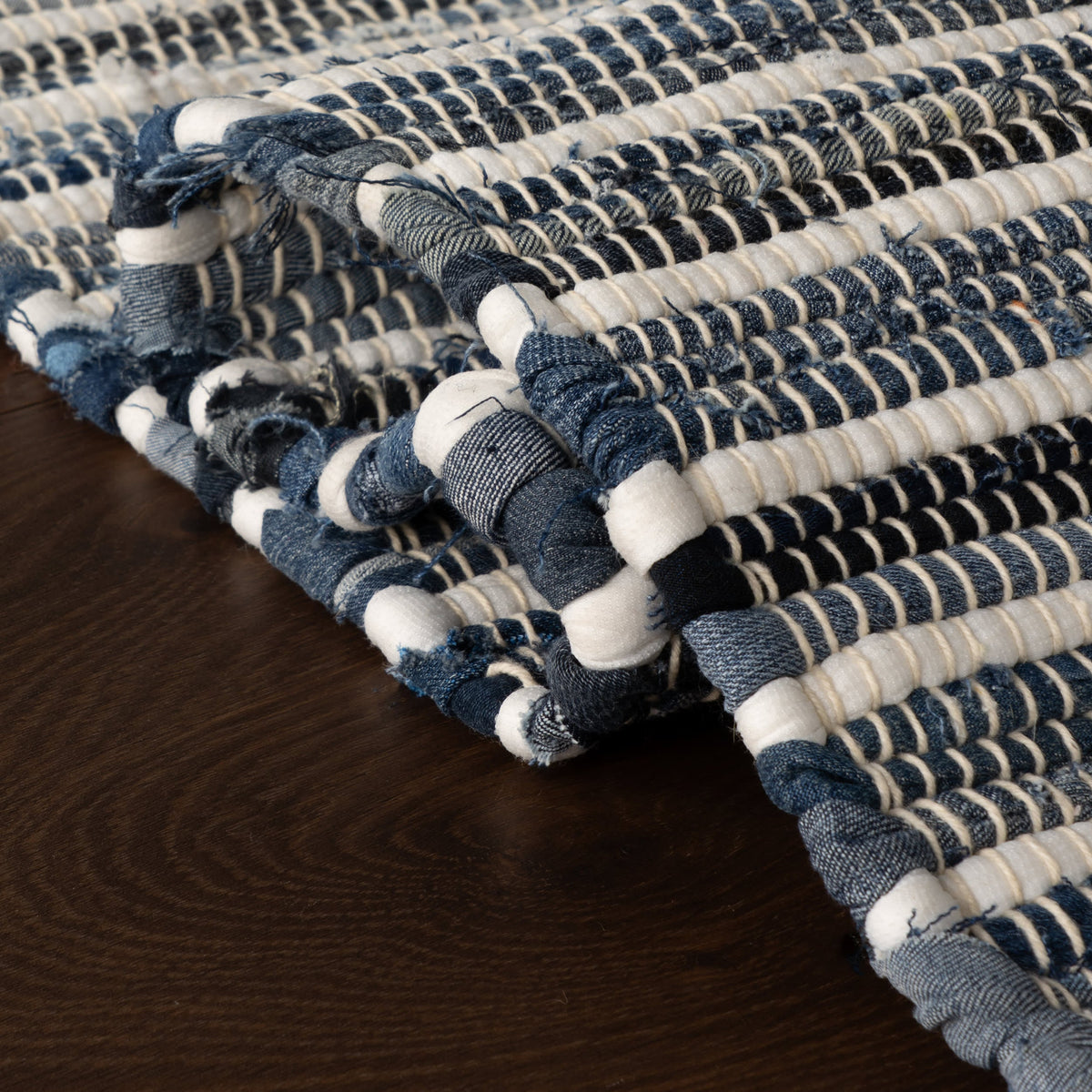 Dash & Albert Dira Denim Bohemian Diamond Rug in Blue, photo 5