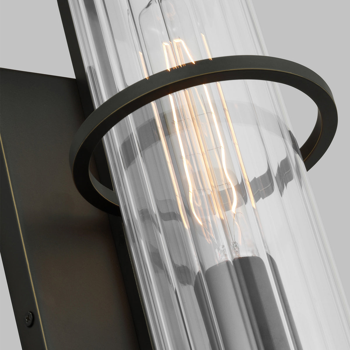Alcona Medium Wall Lantern