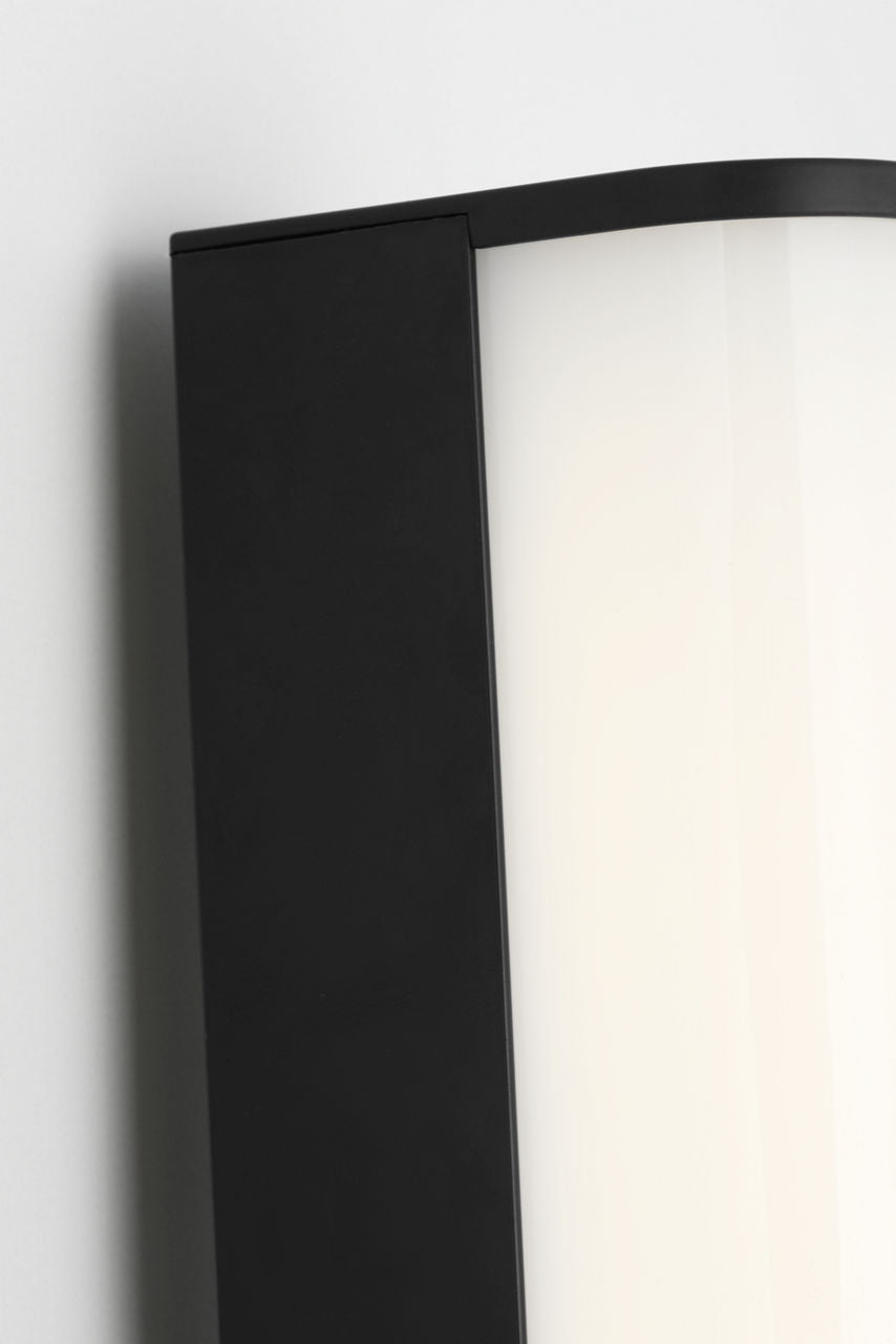 Cavitt 18 LED Vanity