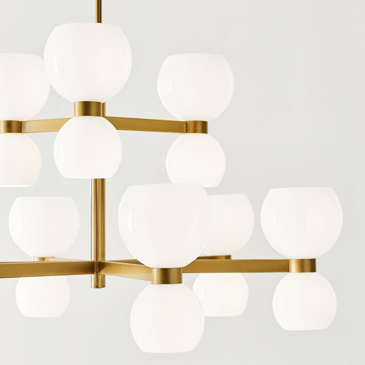Londyn Medium Chandelier