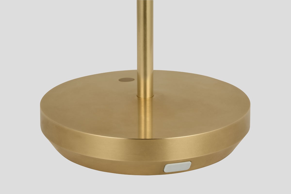 Doppia Short Accent Rechargeable Table Lamp